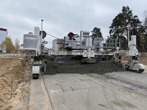 Budowa betonowych nawierzchni autostrad  